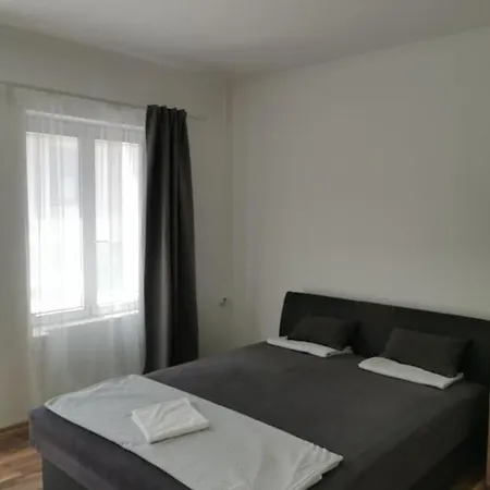 Tifani Ferienhaus *